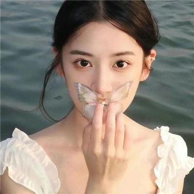 穿到饥荒年，我靠绑定挨骂系统顿顿吃肉